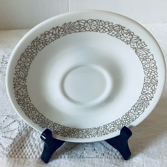 Vintage Corelle WOODLAND BROWN Saucer Side Plates 6.25” Set of 7 - Picture 5 of 8